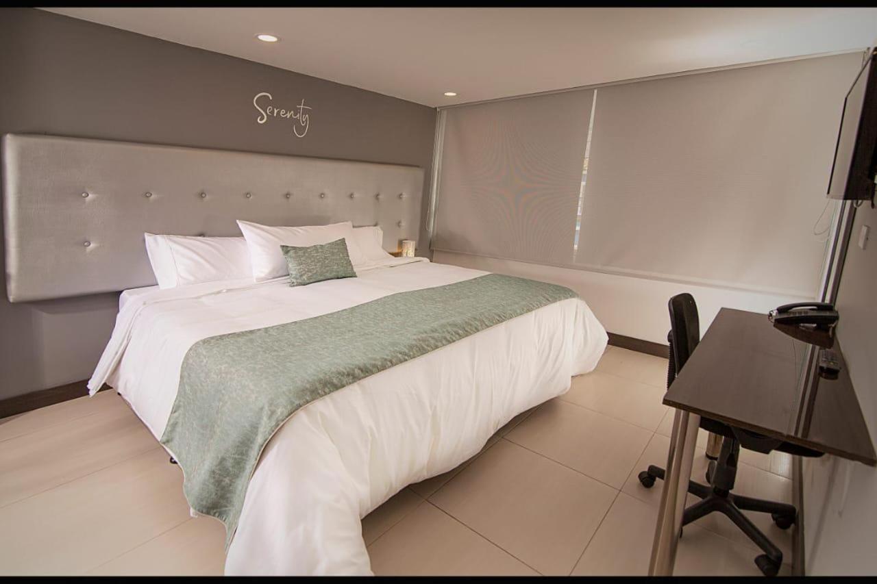 Hotel Serenity Corferias Bogota Bagian luar foto
