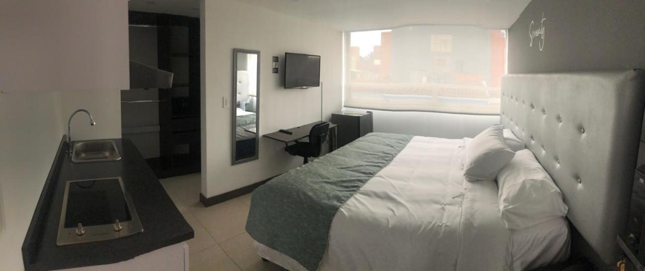 Hotel Serenity Corferias Bogota Bagian luar foto